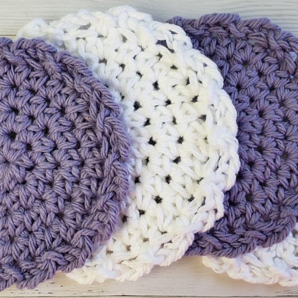 💄Exfoliating Makeup Remover Pads 💄 2/$12 - Picture 3 of 4